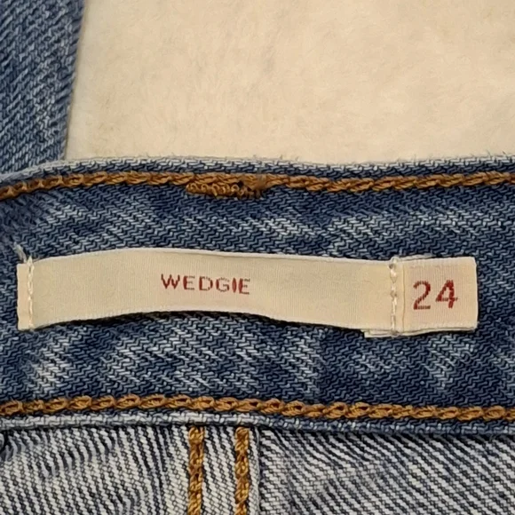 Levi's Wedgie Blue Denim Straight Tapered Leg Distressed Jeans Women Size 24 - Picture 10 of 16